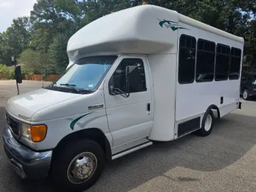 Picture of 2007 Ford E-350 Starcraft 14P