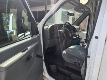 Picture of 2007 Ford E-350 Starcraft 14P