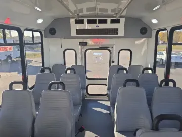 2017 Ford F-550 Eldorado 20P ADA