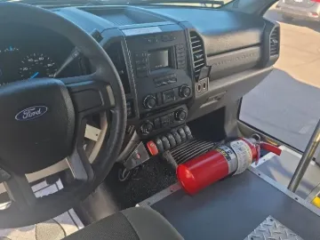 2017 Ford F-550 Eldorado 20P ADA