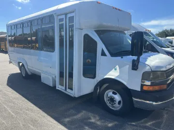 Picture of 2013 Chevrolet Express 4500 25P