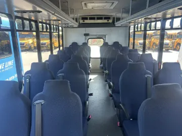 Picture of 2013 Chevrolet Express 4500 25P