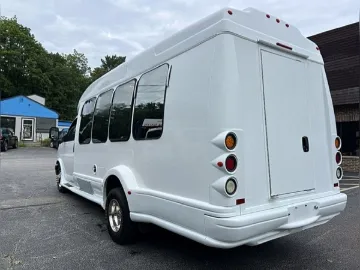 Picture of 2008 GMC Savana Turtle Top Shuttle Bus