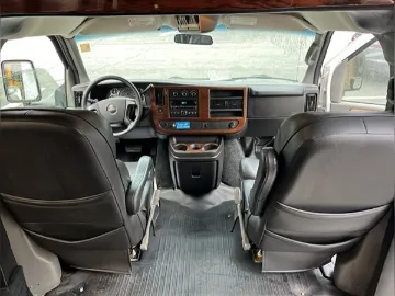 Picture of 2008 GMC Savana Turtle Top Shuttle Bus