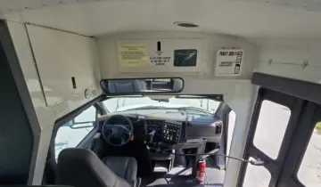 Picture of 2003 Chevrolet Express Shuttle Bus