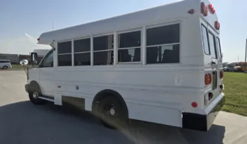 Picture of 2003 Chevrolet Express Shuttle Bus