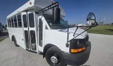 Picture of 2003 Chevrolet Express Shuttle Bus