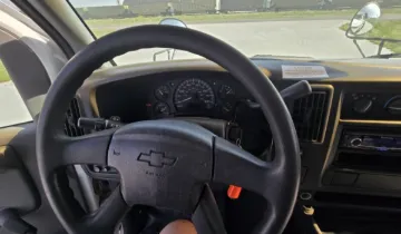 Picture of 2003 Chevrolet Express Shuttle Bus