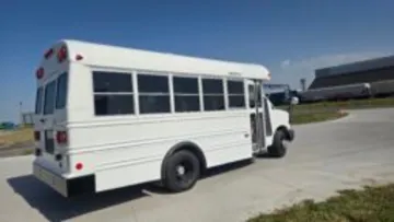 Picture of 2003 Chevrolet Express Shuttle Bus