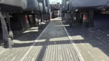 Picture of 2003 Chevrolet Express Shuttle Bus