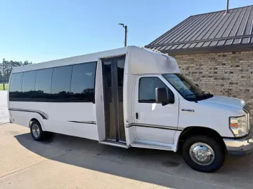 Picture of 2014 Ford E-450 Shuttle Bus