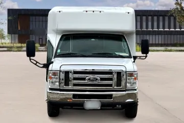 Picture of 2019 Ford E450 Shuttle Bus