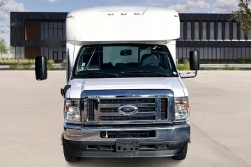 Picture of 2022 Ford E450 Shuttle Bus
