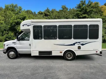 Picture of 2016 Ford E-350 Shuttle Bus ADA