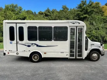Picture of 2016 Ford E-350 Shuttle Bus ADA