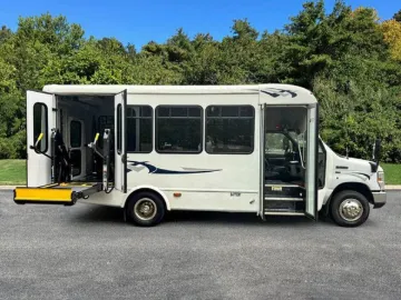 Picture of 2016 Ford E-350 Shuttle Bus ADA