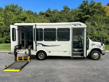 Picture of 2016 Ford E-350 Shuttle Bus ADA