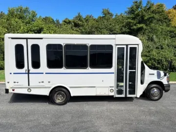 Picture of 2015 Ford E-450 Shuttle Bus ADA