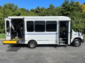 Picture of 2015 Ford E-450 Shuttle Bus ADA