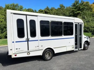 Picture of 2015 Ford E-450 Shuttle Bus ADA