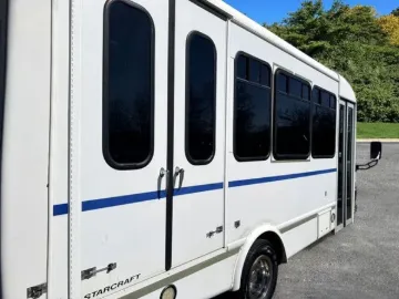 Picture of 2015 Ford E-450 Shuttle Bus ADA
