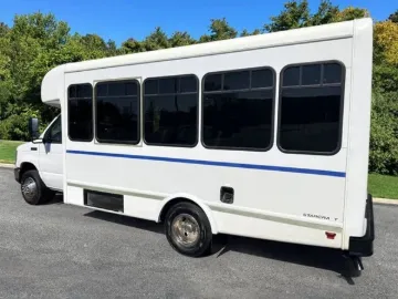 Picture of 2015 Ford E-450 Shuttle Bus ADA