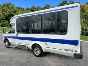 Picture of 2014 Ford E-350 Shuttle Bus ADA
