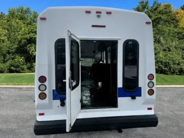 Picture of 2014 Ford E-350 Shuttle Bus ADA