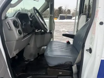 Picture of 2014 Ford E-350 Shuttle Bus ADA