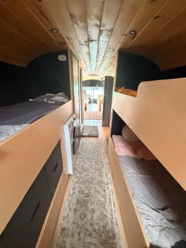 Picture of 2002 International RE3000 Skoolie