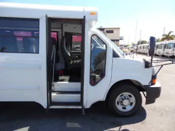2018 Chevrolet Express 3500 Shuttle Bus