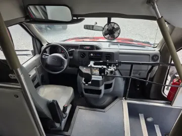 Picture of 2016 Ford E-450 Starcraft 11P ADA