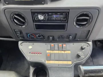 Picture of 2016 Ford E-450 Starcraft 11P ADA