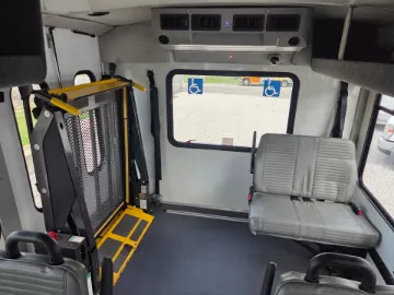 Picture of 2016 Ford E-450 Starcraft 11P ADA