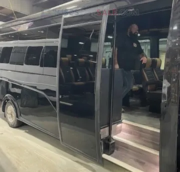 Picture of 2027 Ford E-450 Shuttle Bus