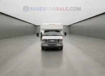 Picture of 2016 Ford E450 Starcraft Allstar Shuttle Bus