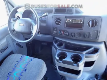 Picture of 2016 Ford E450 Starcraft Allstar Shuttle Bus