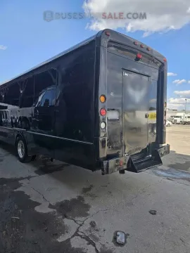 Picture of 2007 Ford F650 Shuttle Bus