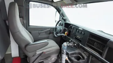 Picture of 2017 Chevrolet Starcraft Shuttle Bus