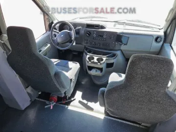 Picture of 2016 Starcraft Starquest Shuttle Bus