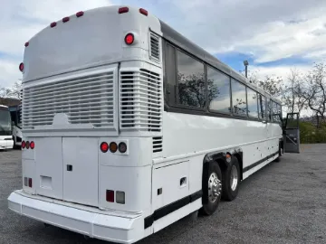 2006 MCI D4500 Motorcoach Coach Bus