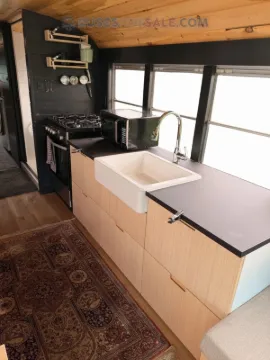 Picture of 2002 International RE3000 Skoolie