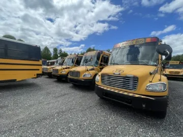 Picture of 30 Units 2012 Thomas 72P Cummins