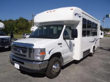 Picture of 2025 Ford E-450 Starcraft Non-CDL