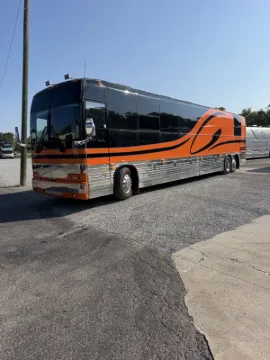 Picture of 2003 Prevost Xlii Entertainer Coach Bus