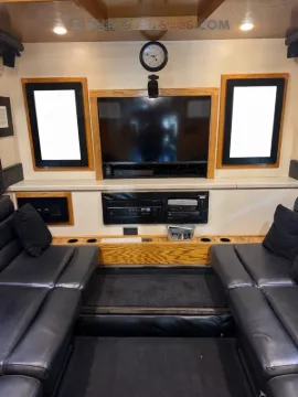 Picture of 2003 Prevost Xlii Entertainer Coach Bus