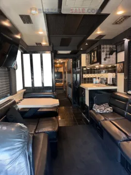 Picture of 2003 Prevost Xlii Entertainer Coach Bus