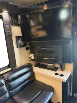 Picture of 2003 Prevost Xlii Entertainer Coach Bus