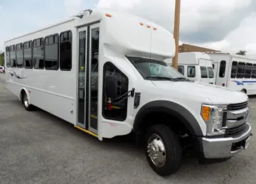 Picture of 2026 Ford F-550 Starcraft 32P