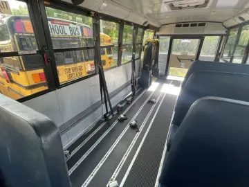10 Matching ADA Accessible AC Buses